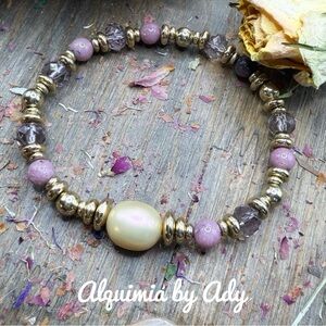 Alquimia Gold and Pink Beaded Bracelet with rhodonite gemstone